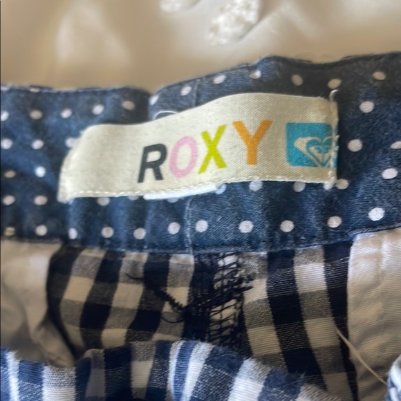 Vintage Y2K Roxy Blue and White Gingham Shorts - Picture 2 of 4